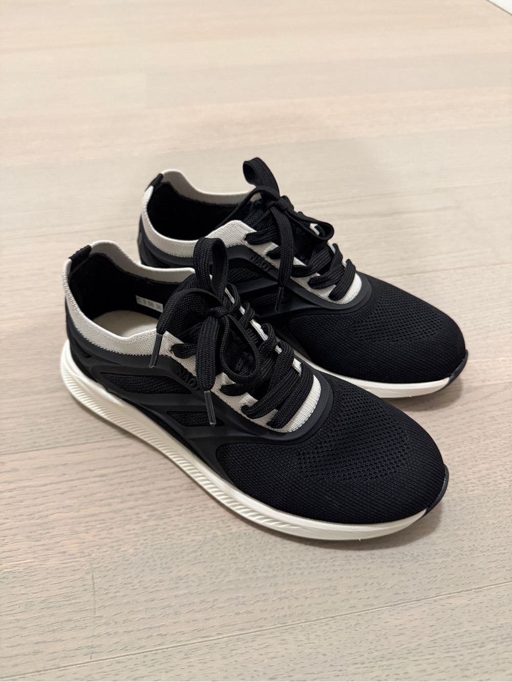 Naot Krypton Black/Grey sneakers in size 36 / 6